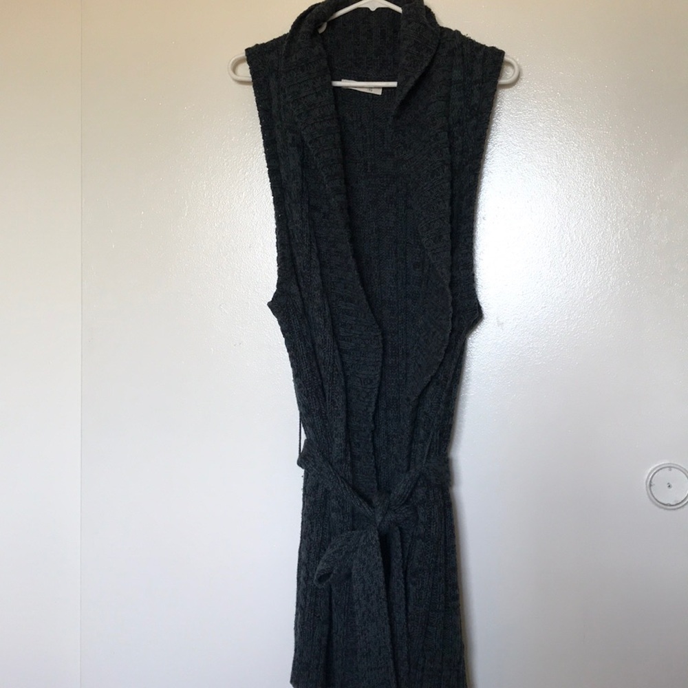 Sleeveless Cardigan